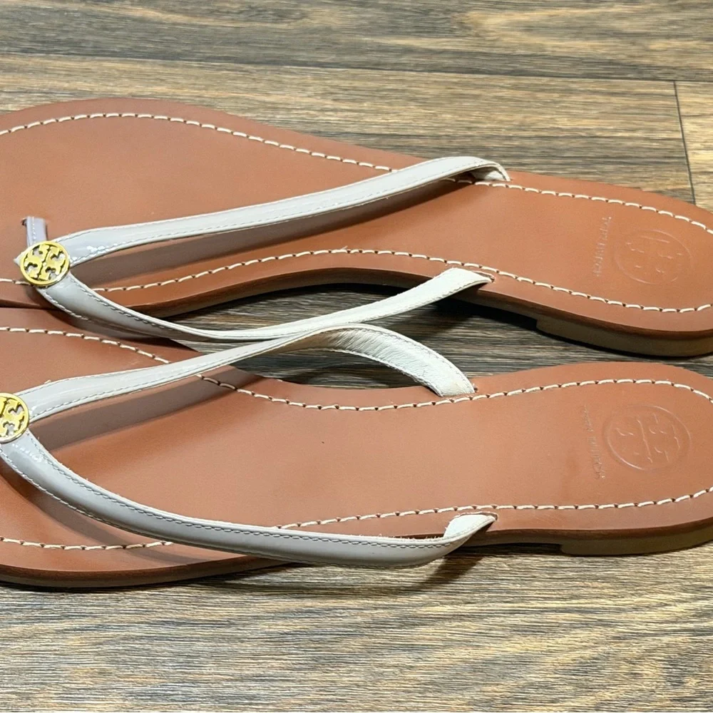 Tory Burch Light Gray Leather Thong Sandals